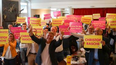 Rasche vor FDP-Mitgliedern